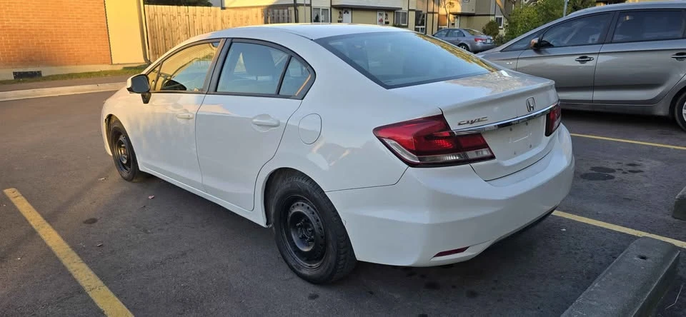 2013 Honda Civic 9th Gen - Image 4 of 6