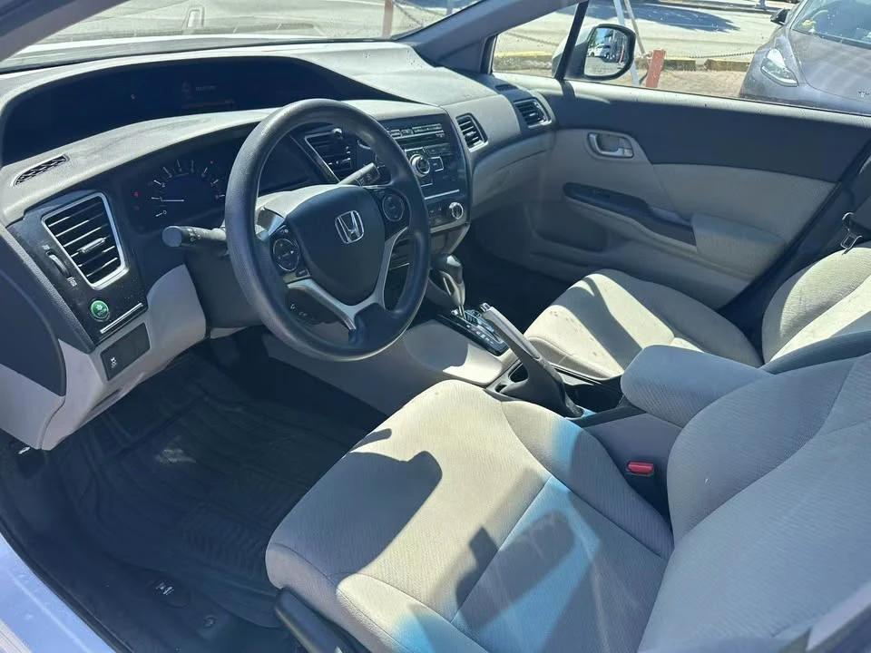 2013 Honda Civic 9th Gen - Image 10 of 17