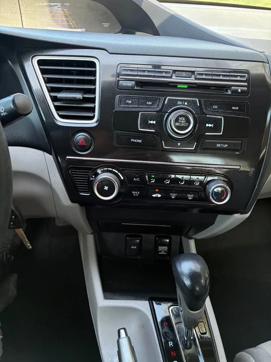 2013 Honda Civic 9th Gen - Image 10 of 12