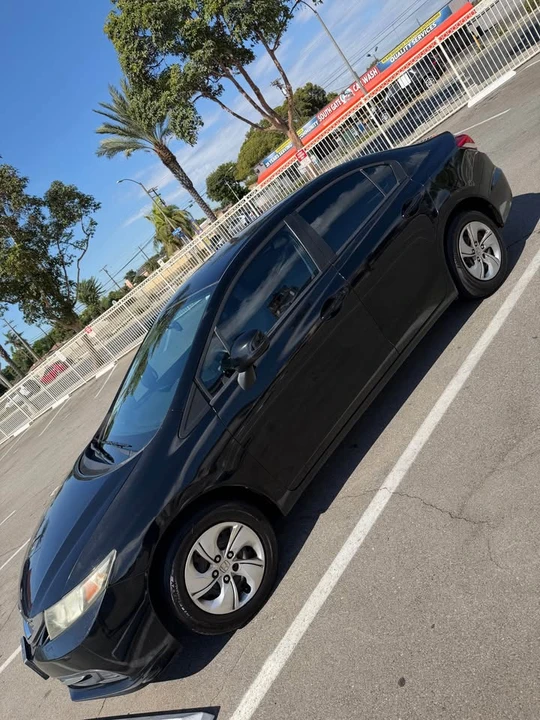 2013 Honda Civic 9th Gen - Image 2 of 17