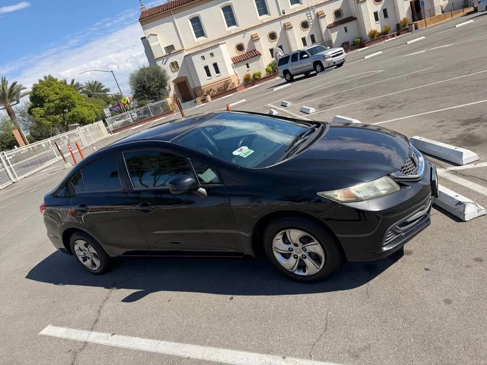 2013 Honda Civic 9th Gen - Image 9 of 17