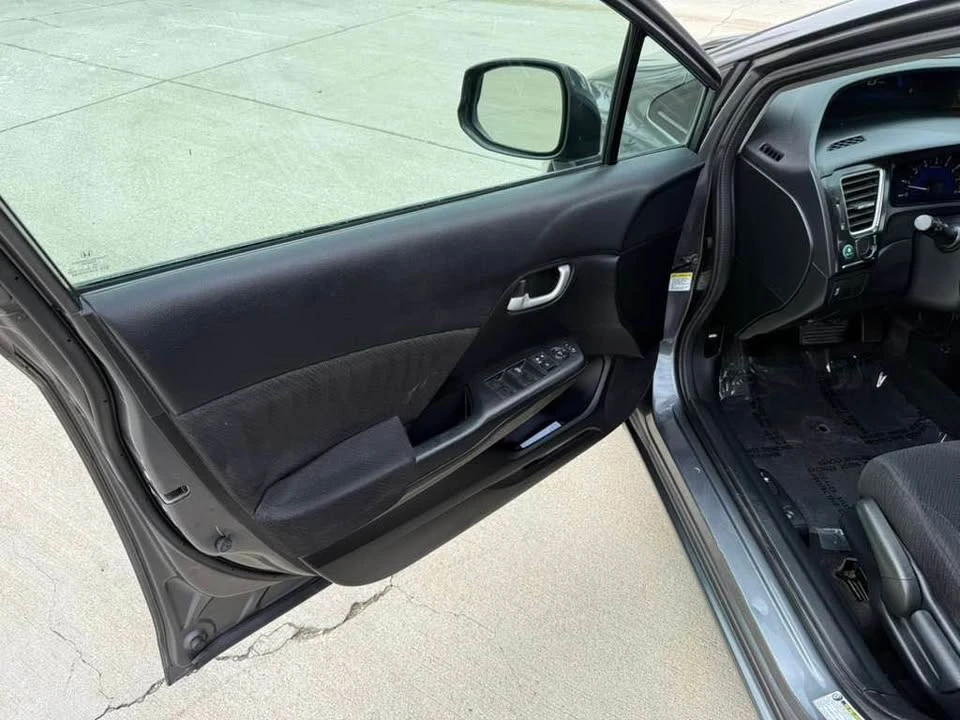 2013 Honda Civic 9th Gen - Image 14 of 17