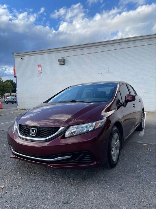 2013 Honda Civic 9th Gen - Image 2 of 8