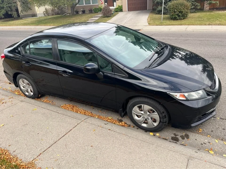 2013 Honda Civic 9th Gen - Image 2 of 4