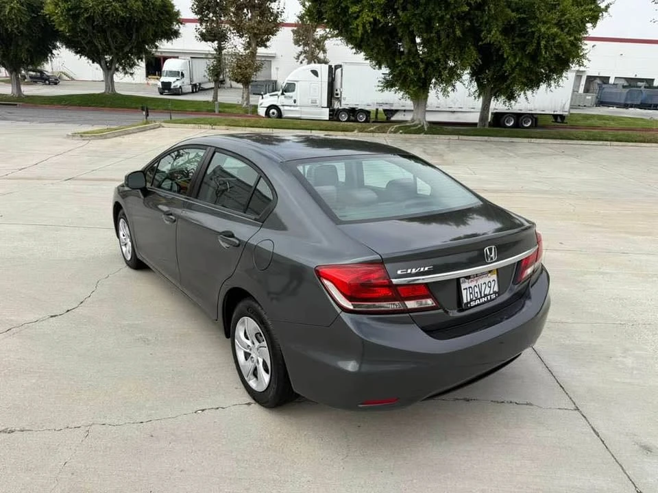 2013 Honda Civic 9th Gen - Image 5 of 17