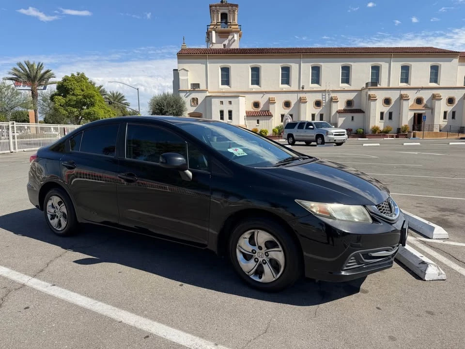 2013 Honda Civic 9th Gen - Image 7 of 17