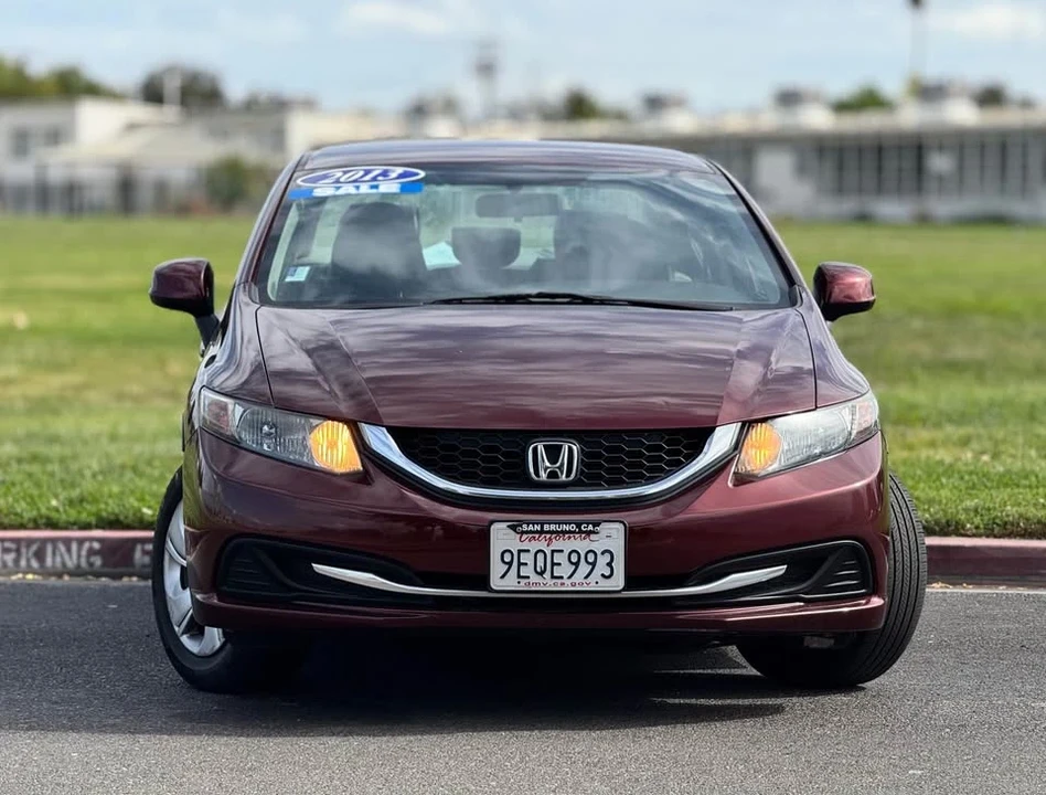 2013 Honda Civic 9th Gen - Image 3 of 16