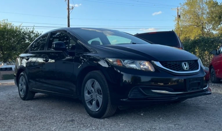 2013 Honda Civic 9th Gen - Image 5 of 17