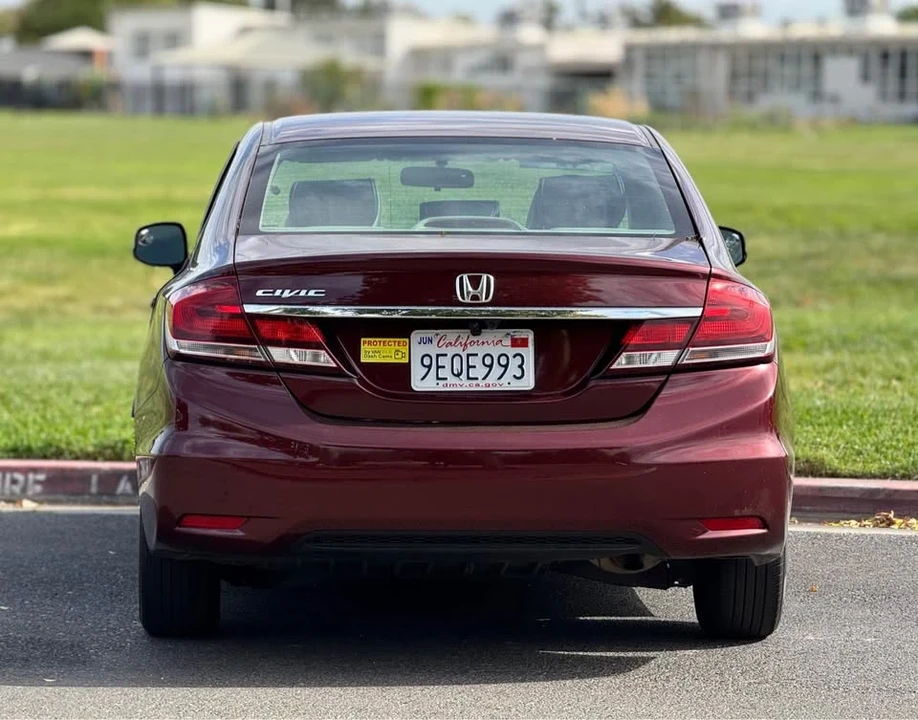 2013 Honda Civic 9th Gen - Image 7 of 16