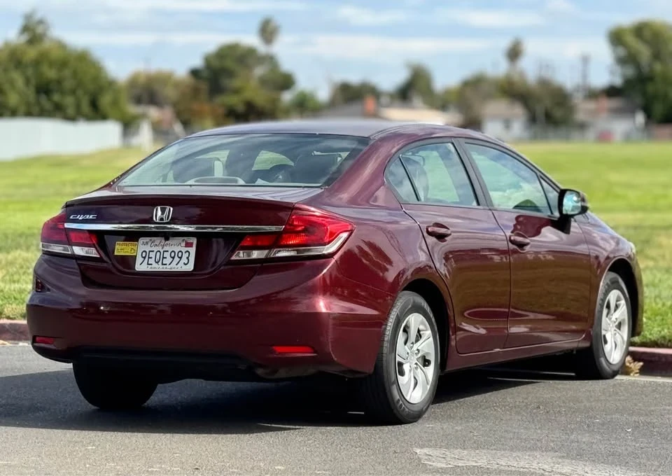 2013 Honda Civic 9th Gen - Image 8 of 16