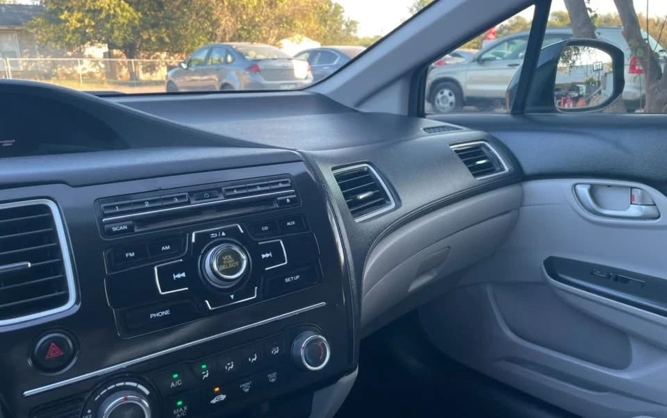 2013 Honda Civic 9th Gen - Image 10 of 17