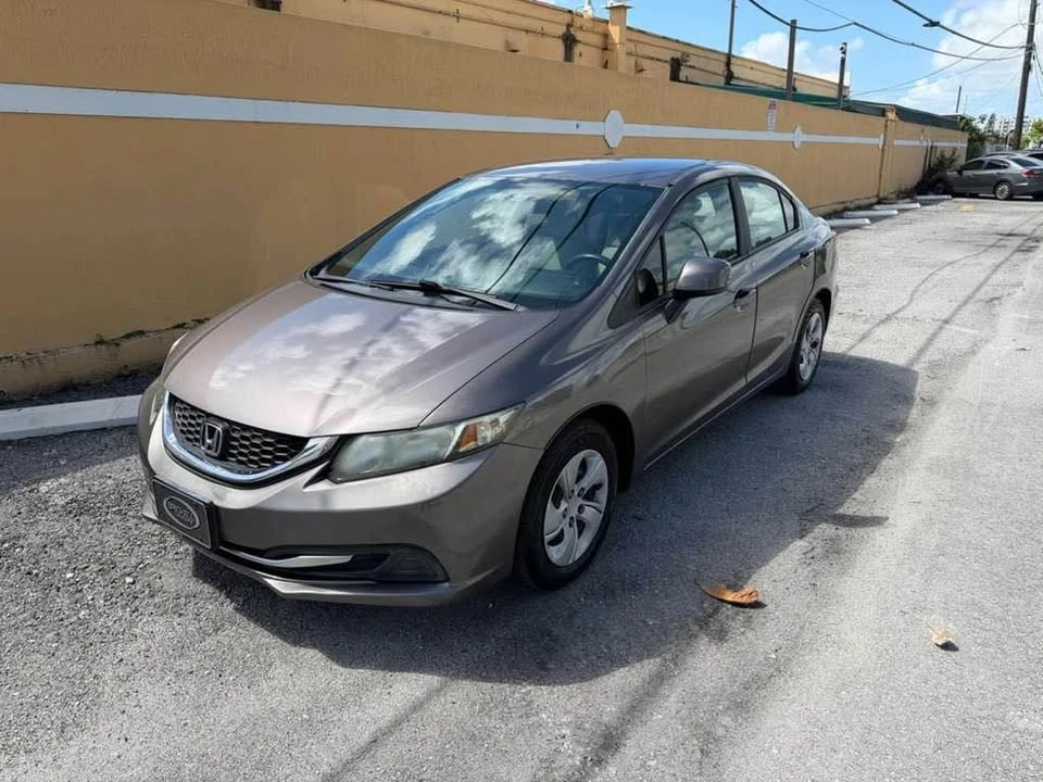 2013 Honda Civic 9th Gen - Image 6 of 11