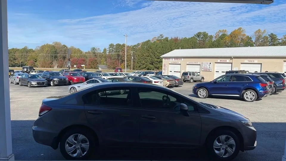 2013 Honda Civic 9th Gen - Image 2 of 19