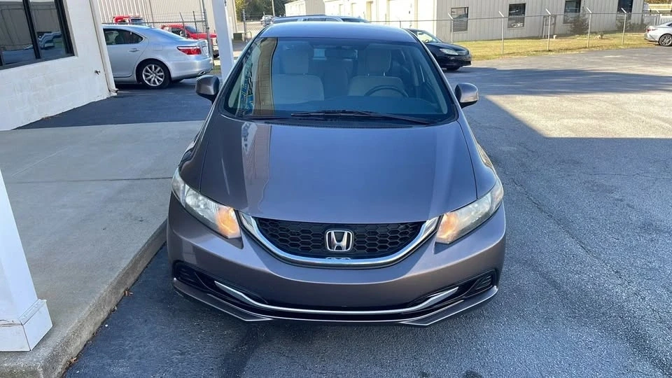 2013 Honda Civic 9th Gen - Image 5 of 19
