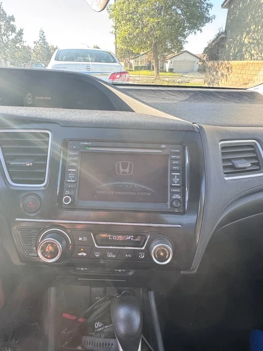 2013 Honda Civic 9th Gen - Image 7 of 11