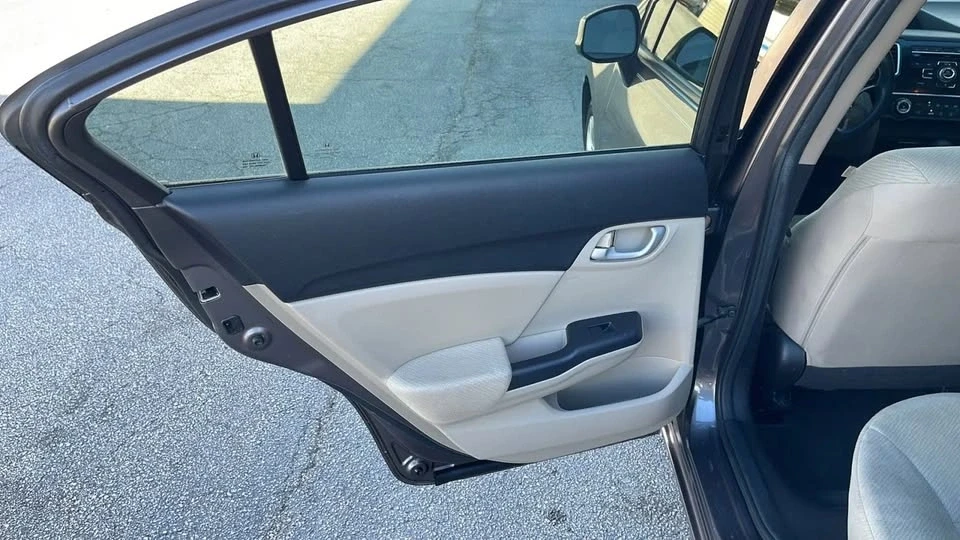 2013 Honda Civic 9th Gen - Image 13 of 19