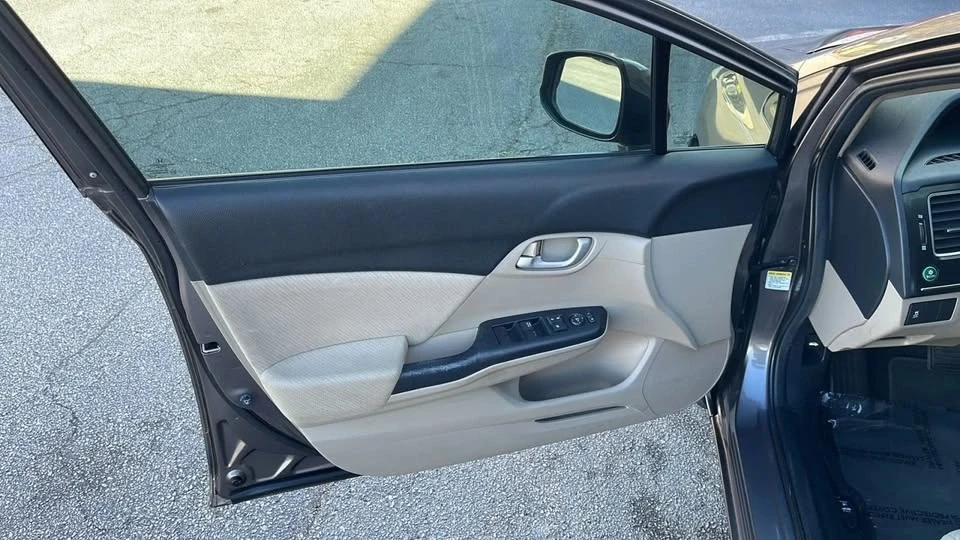 2013 Honda Civic 9th Gen - Image 7 of 19