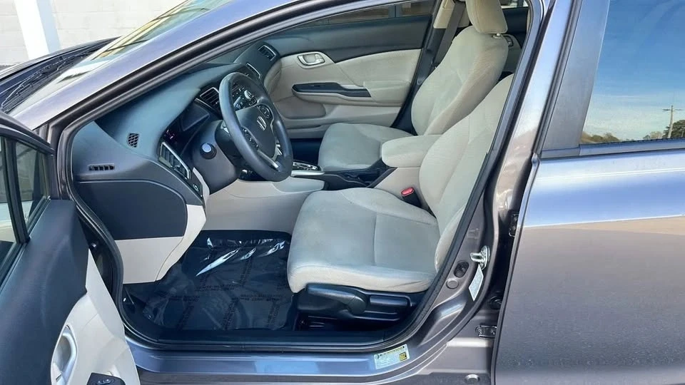 2013 Honda Civic 9th Gen - Image 8 of 19