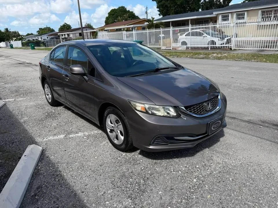 2013 Honda Civic 9th Gen - Image 5 of 11