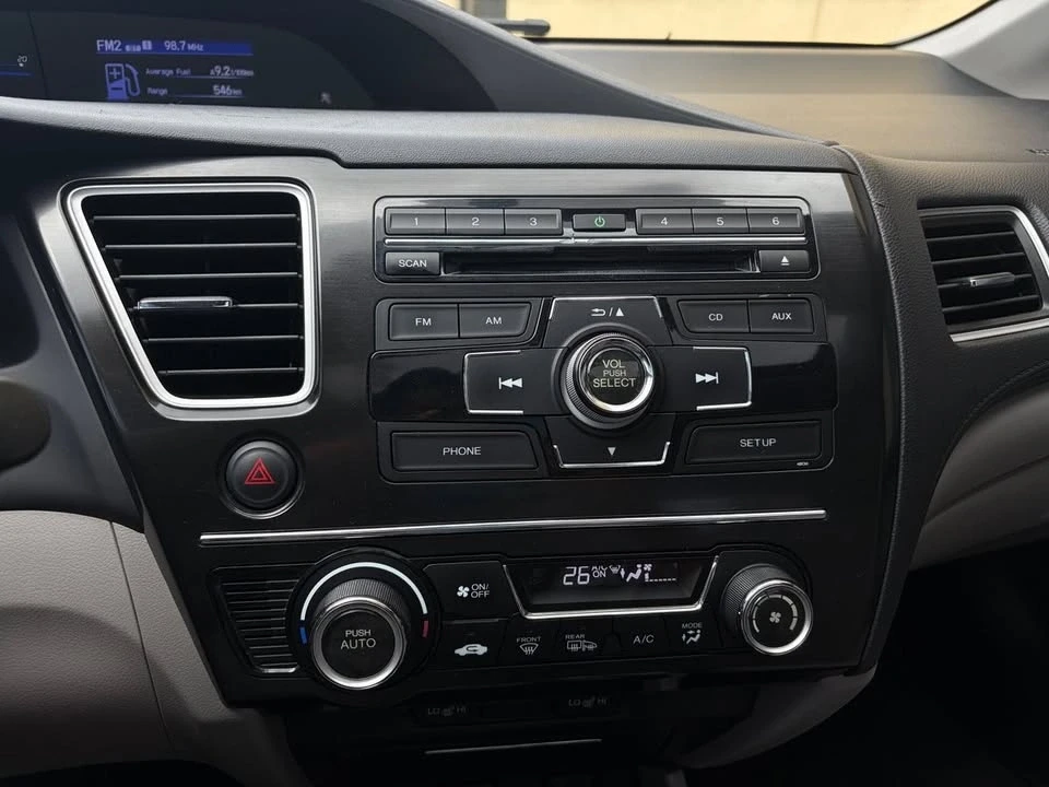 2013 Honda Civic 9th Gen - Image 10 of 17