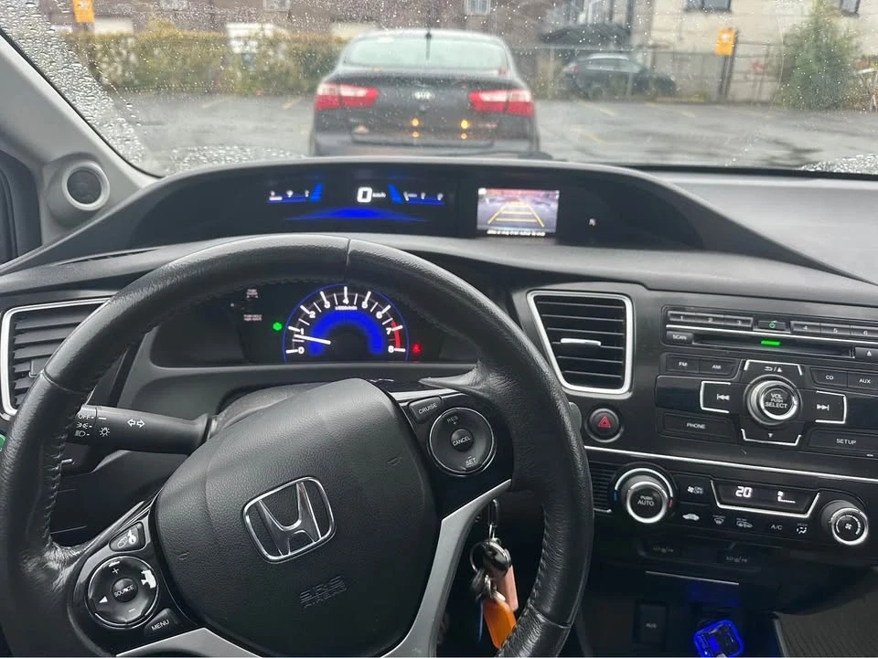2013 Honda Civic 9th Gen - Image 2 of 9