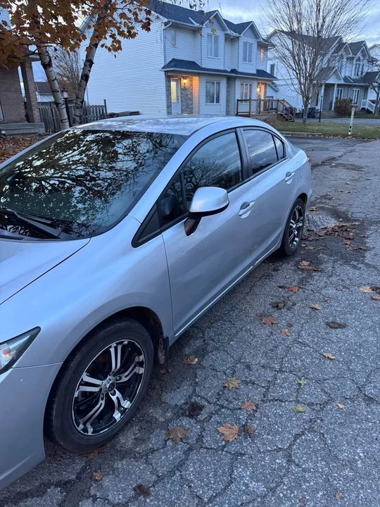 2013 Honda Civic 9th Gen - Image 2 of 8