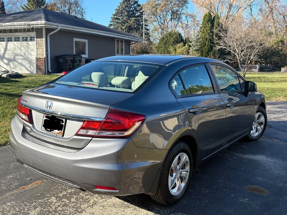 2013 Honda Civic 9th Gen - Image 4 of 9