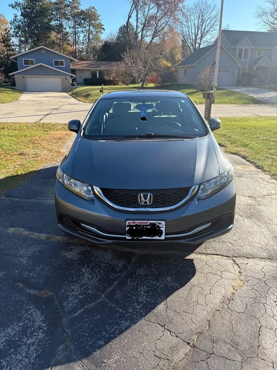 2013 Honda Civic 9th Gen - Image 2 of 9