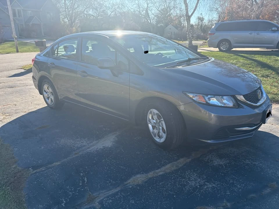2013 Honda Civic 9th Gen - Image 3 of 9