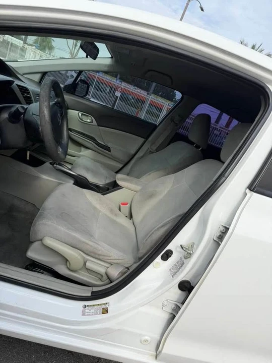 2013 Honda Civic 9th Gen - Image 4 of 5