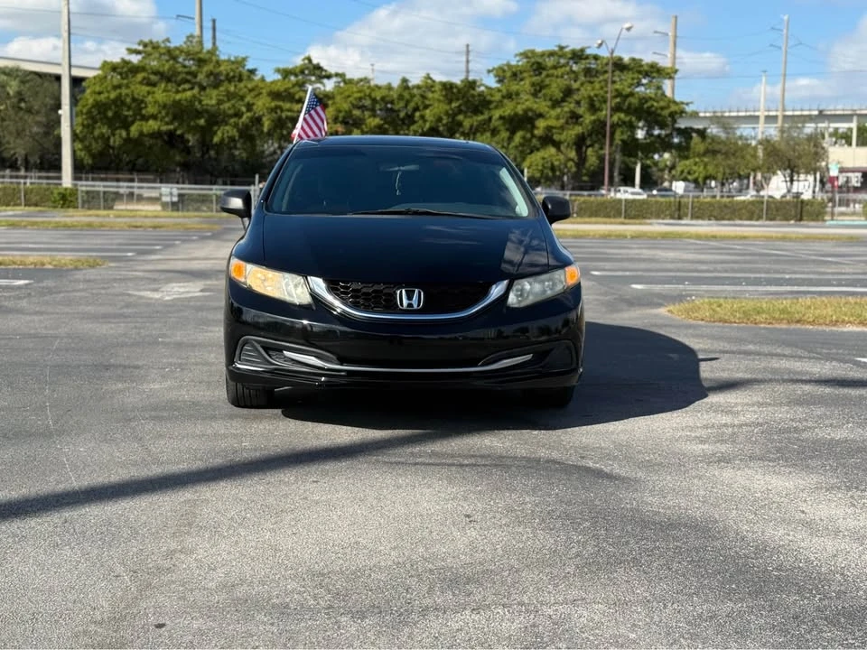 2013 Honda Civic 9th Gen - Image 3 of 16