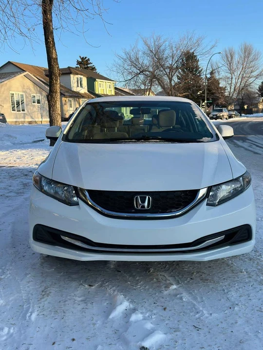 2013 Honda Civic 9th Gen - Image 2 of 11