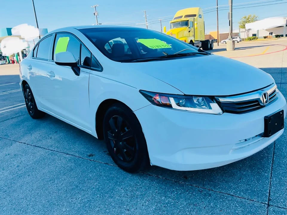 2013 Honda Civic 9th Gen - Image 3 of 14