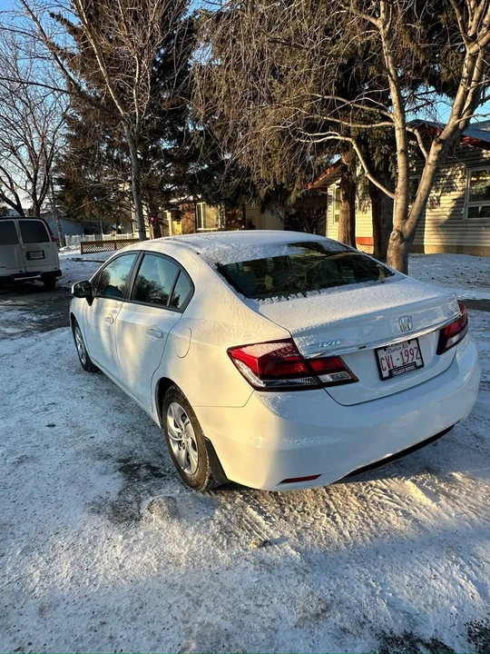 2013 Honda Civic 9th Gen - Image 3 of 11