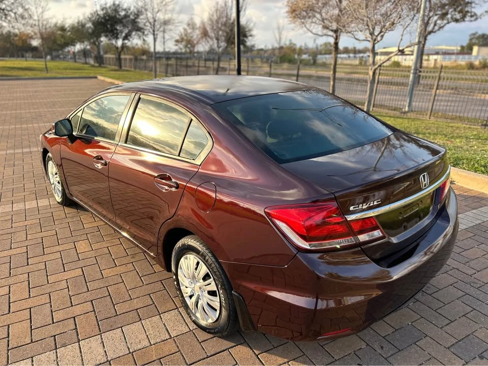 2013 Honda Civic 9th Gen - Image 5 of 16