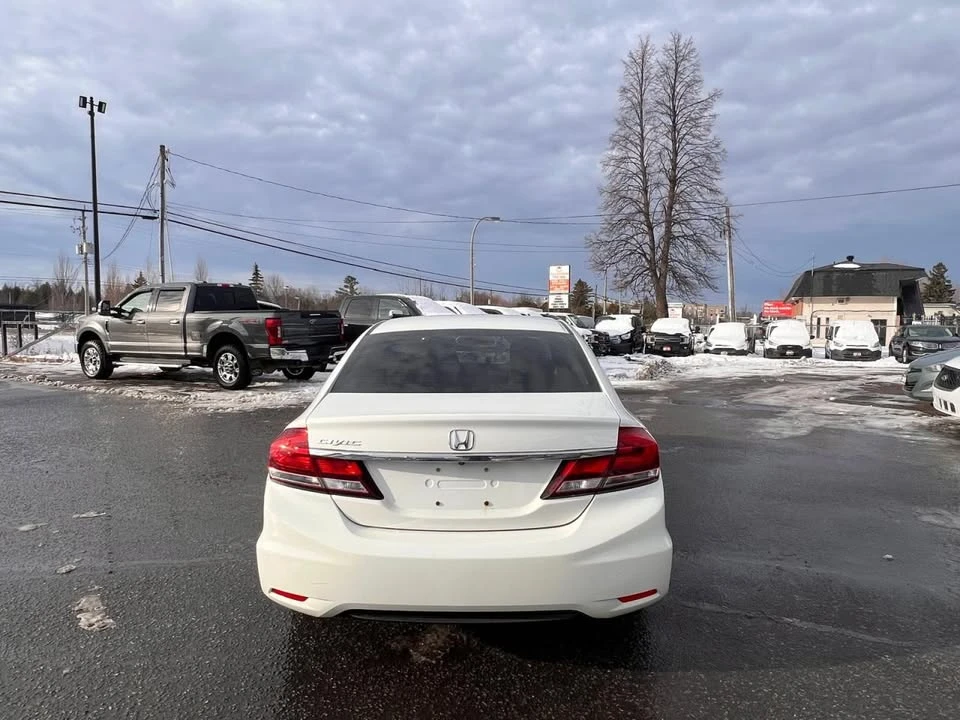 2013 Honda Civic 9th Gen - Image 3 of 11