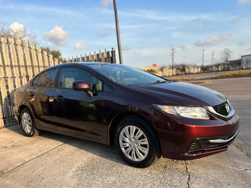 2013 Honda Civic 9th Gen - Image 9 of 16