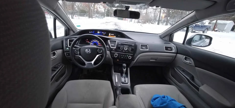2013 Honda Civic 9th Gen - Image 9 of 11