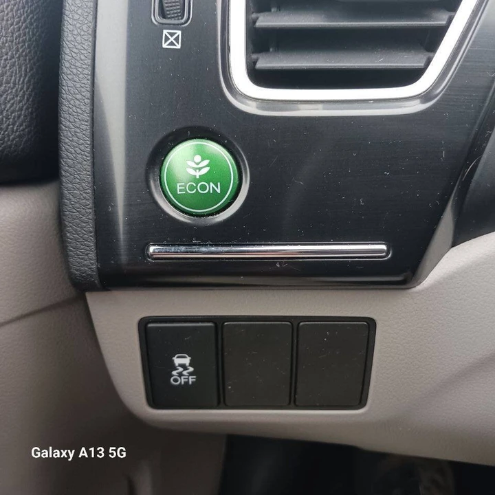 2013 Honda Civic 9th Gen - Image 17 of 20