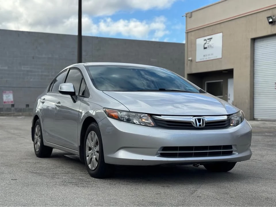 2013 Honda Civic 9th Gen - Image 4 of 10