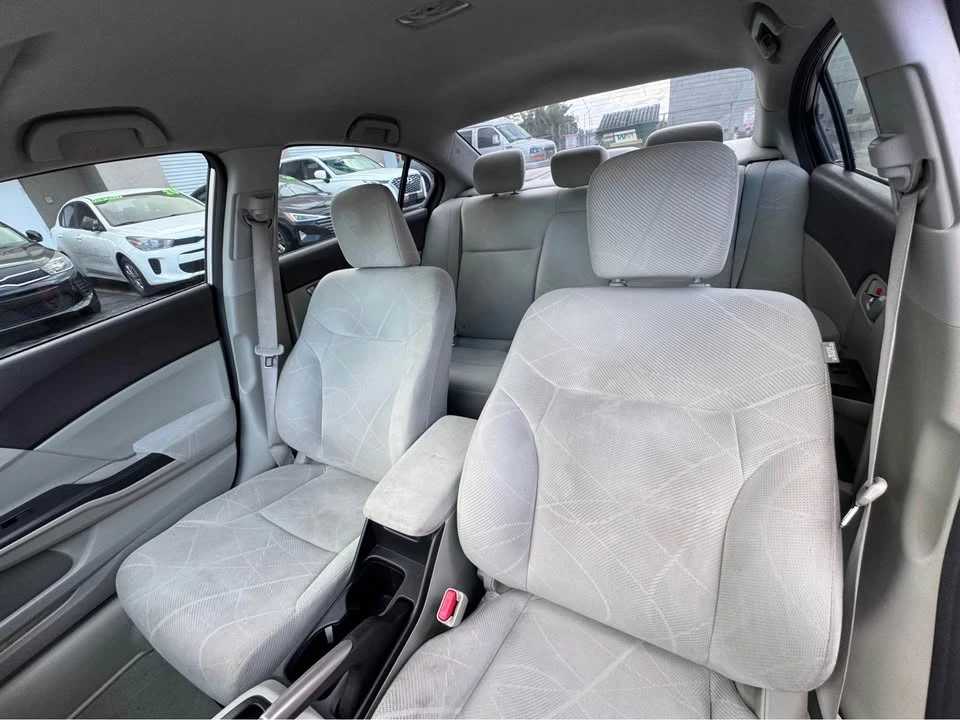 2013 Honda Civic 9th Gen - Image 9 of 10
