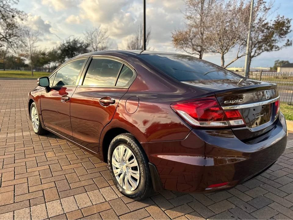 2013 Honda Civic 9th Gen - Image 6 of 16