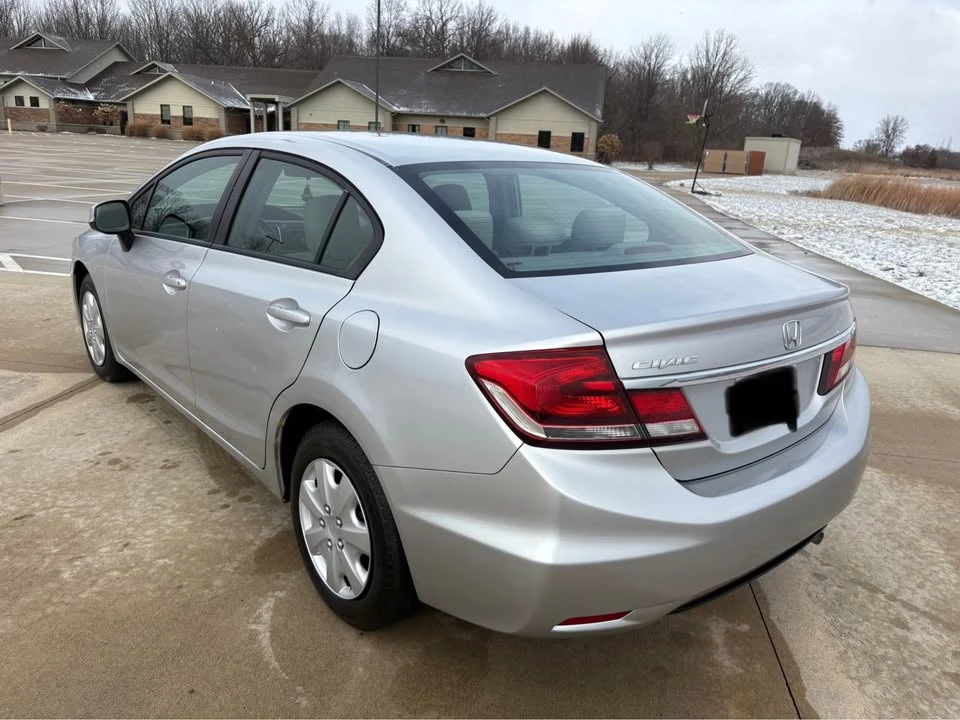2013 Honda Civic 9th Gen - Image 6 of 16