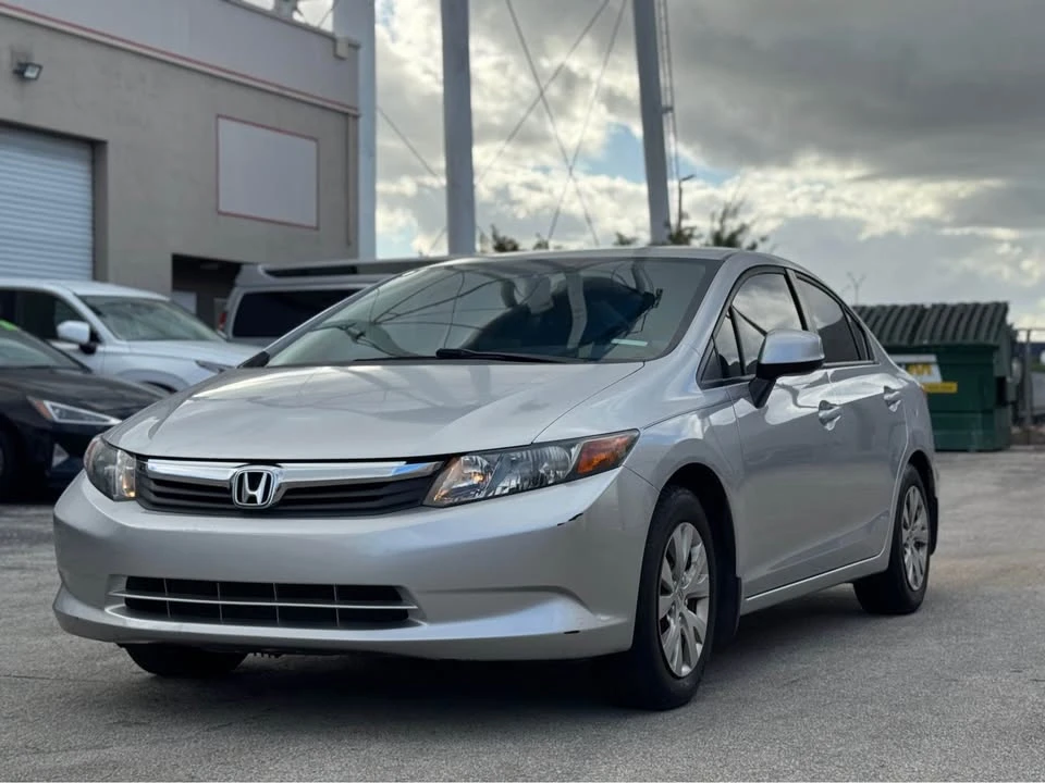2013 Honda Civic 9th Gen - Image 5 of 10