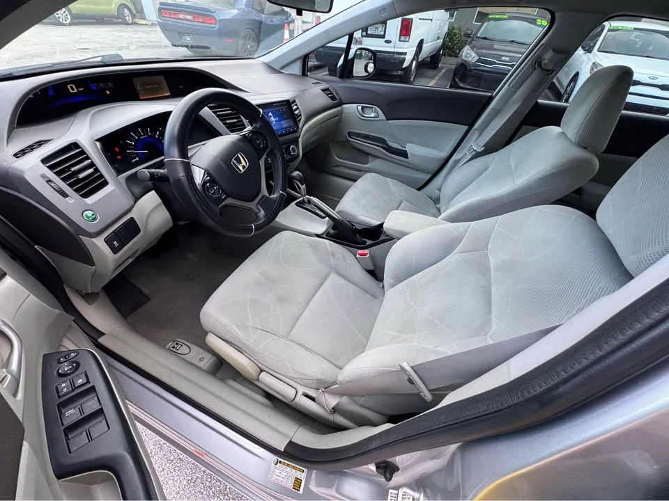 2013 Honda Civic 9th Gen - Image 8 of 10