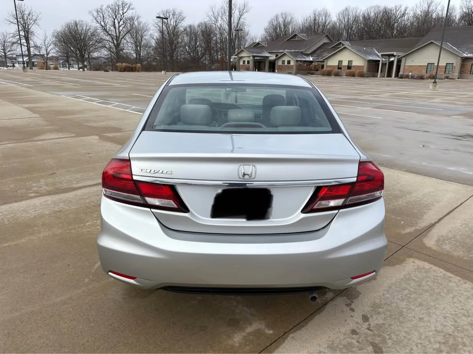 2013 Honda Civic 9th Gen - Image 5 of 16