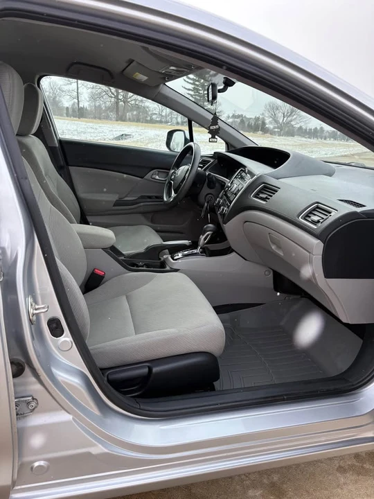 2013 Honda Civic 9th Gen - Image 11 of 16