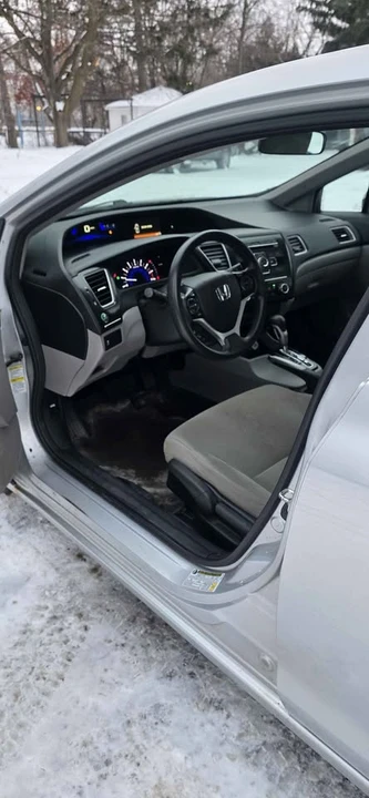 2013 Honda Civic 9th Gen - Image 11 of 13