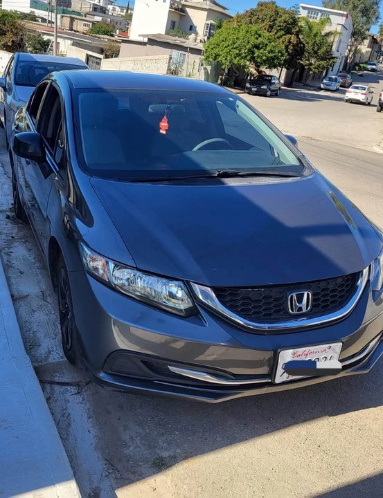 2013 Honda Civic 9th Gen - Image 2 of 7