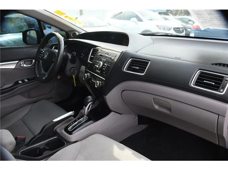 2013 Honda Civic 9th Gen - Image 9 of 15